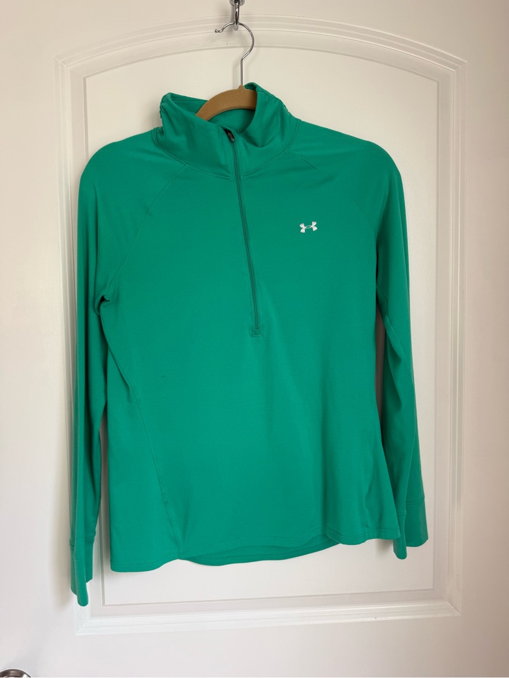 Under Armour Women's green Quarter-Zip Pullover. Medium